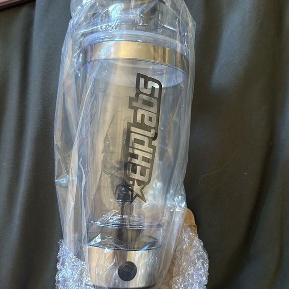 EHP Labs Electric Protein Shaker - Picture 7 of 7